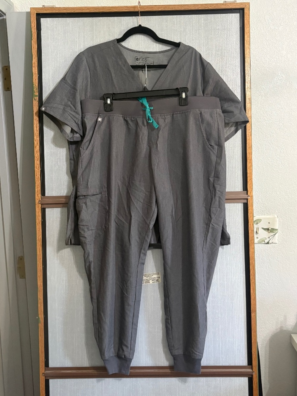 FIGS Technical Collection Gray Scrub Set Zamora Joggers XXL